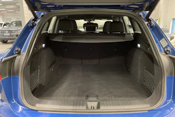 sininen Audi Q6 e-tron 2025 kuva 11.