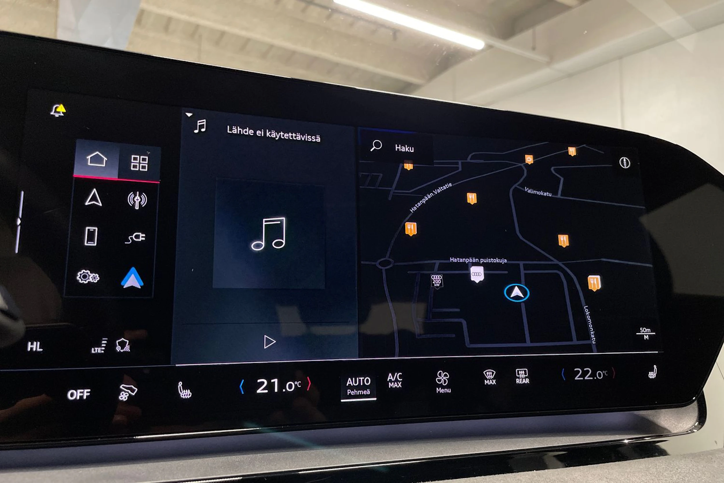 sininen Audi Q6 e-tron 2025 kuva 14.