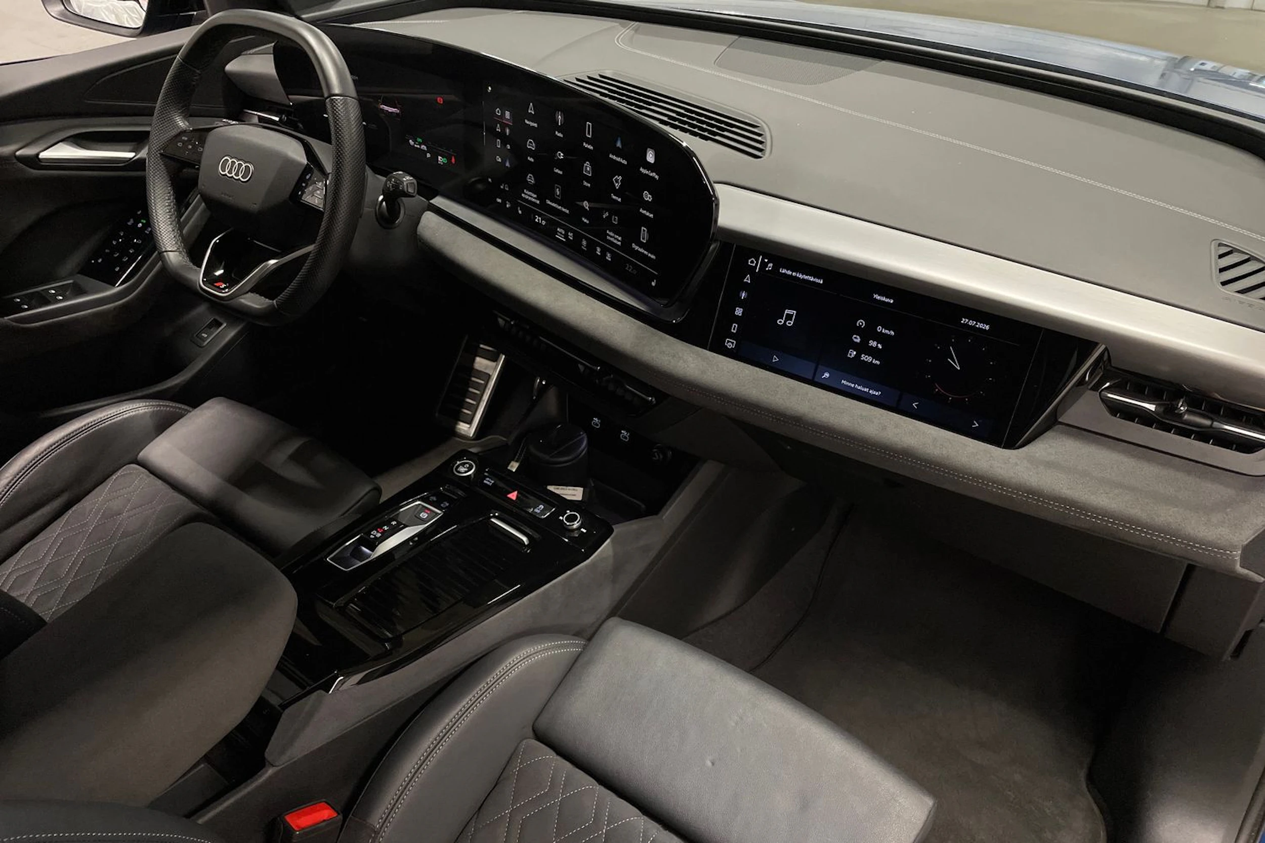 sininen Audi Q6 e-tron 2025 kuva 26.