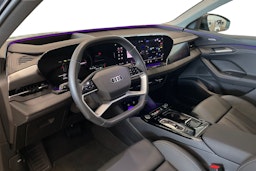 harmaa Audi Q6 e-tron 2025 kuva 7.