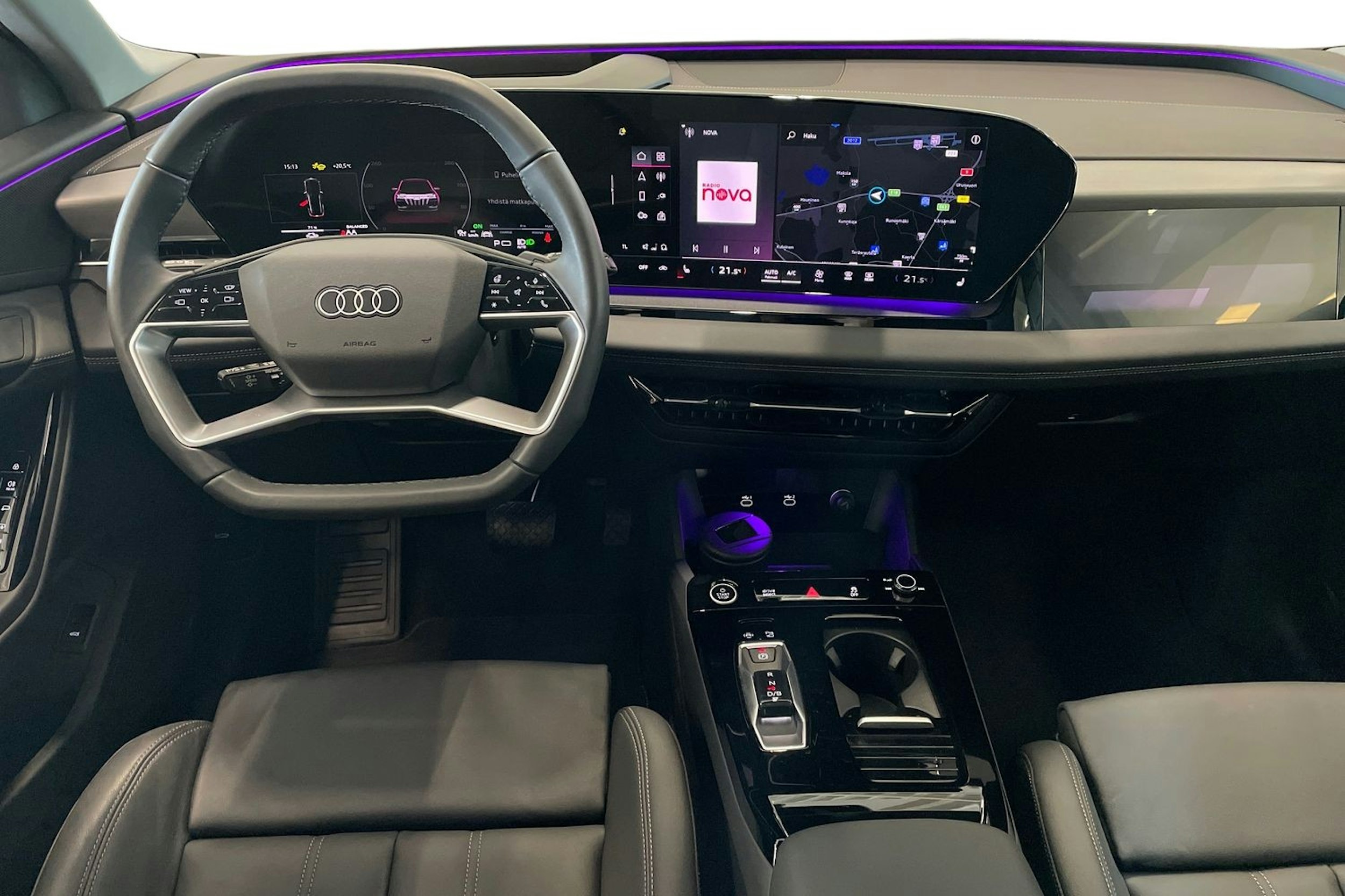 harmaa Audi Q6 e-tron 2025 kuva 9.
