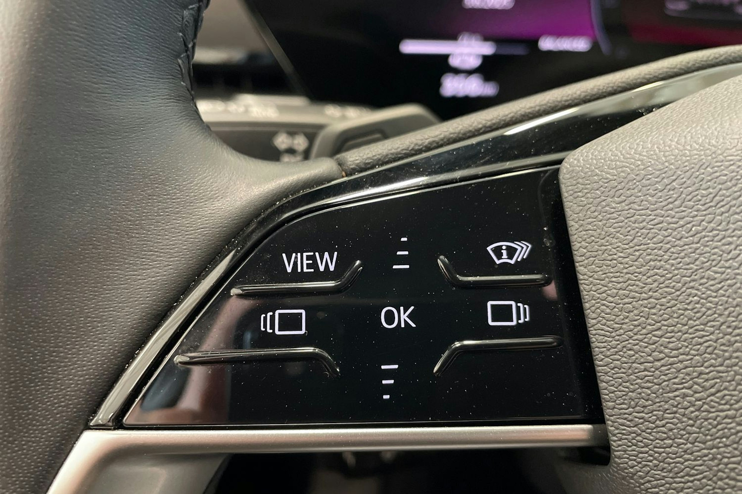 harmaa Audi Q6 e-tron 2025 kuva 15.