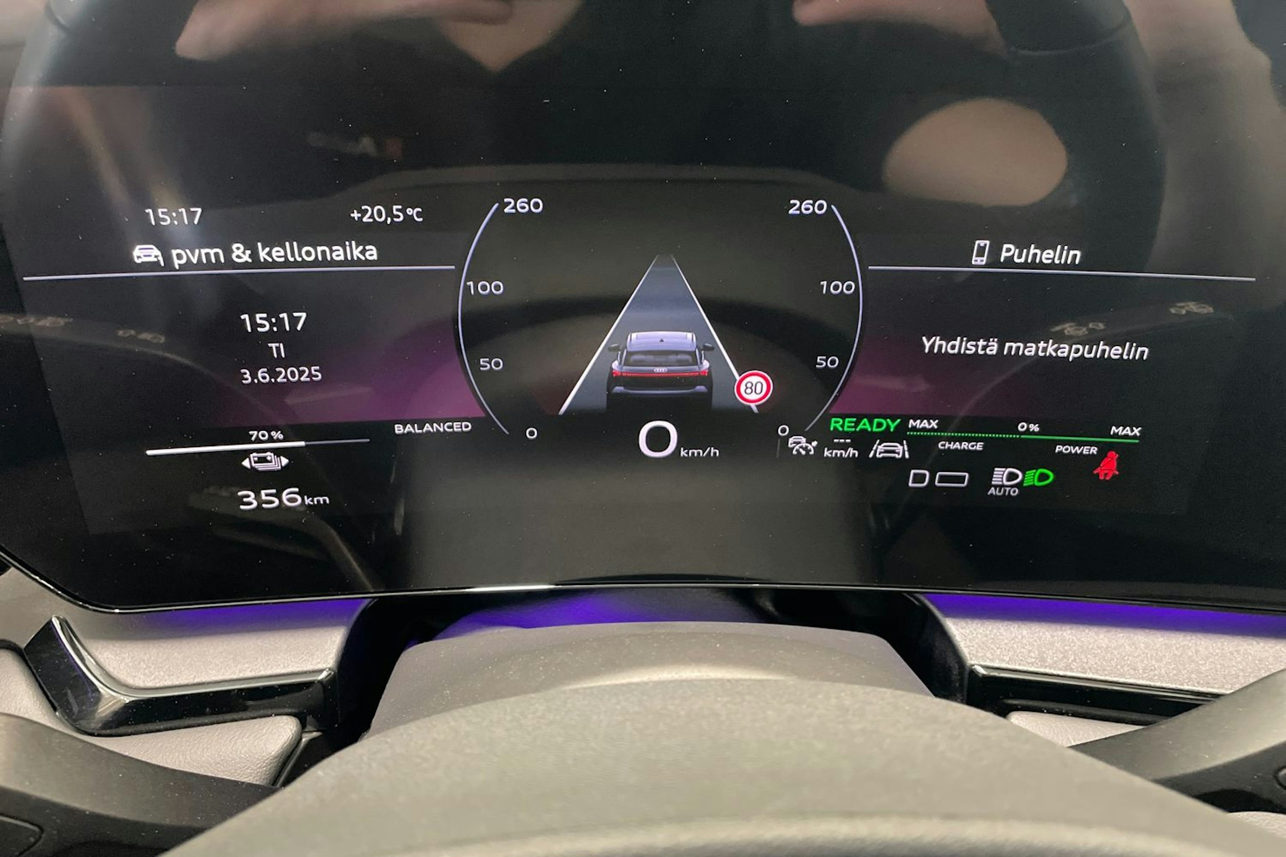 harmaa Audi Q6 e-tron 2025 kuva 17.