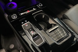 harmaa Audi Q6 e-tron 2025 kuva 22.