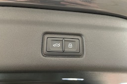 harmaa Audi Q6 e-tron 2025 kuva 31.