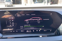 sininen Audi Q6 e-tron 2025 kuva 17.