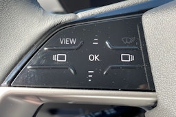 sininen Audi Q6 e-tron 2025 kuva 19.