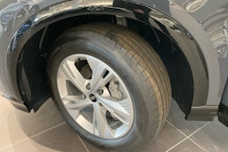harmaa Audi Q6 e-tron 2025 kuva 10.