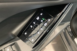 harmaa Audi Q6 e-tron 2025 kuva 13.