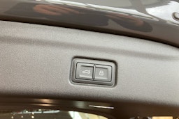 harmaa Audi Q6 e-tron 2025 kuva 20.