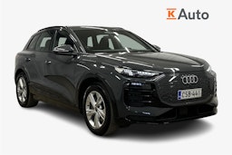 harmaa Audi Q6 e-tron 2025 kuva 1.