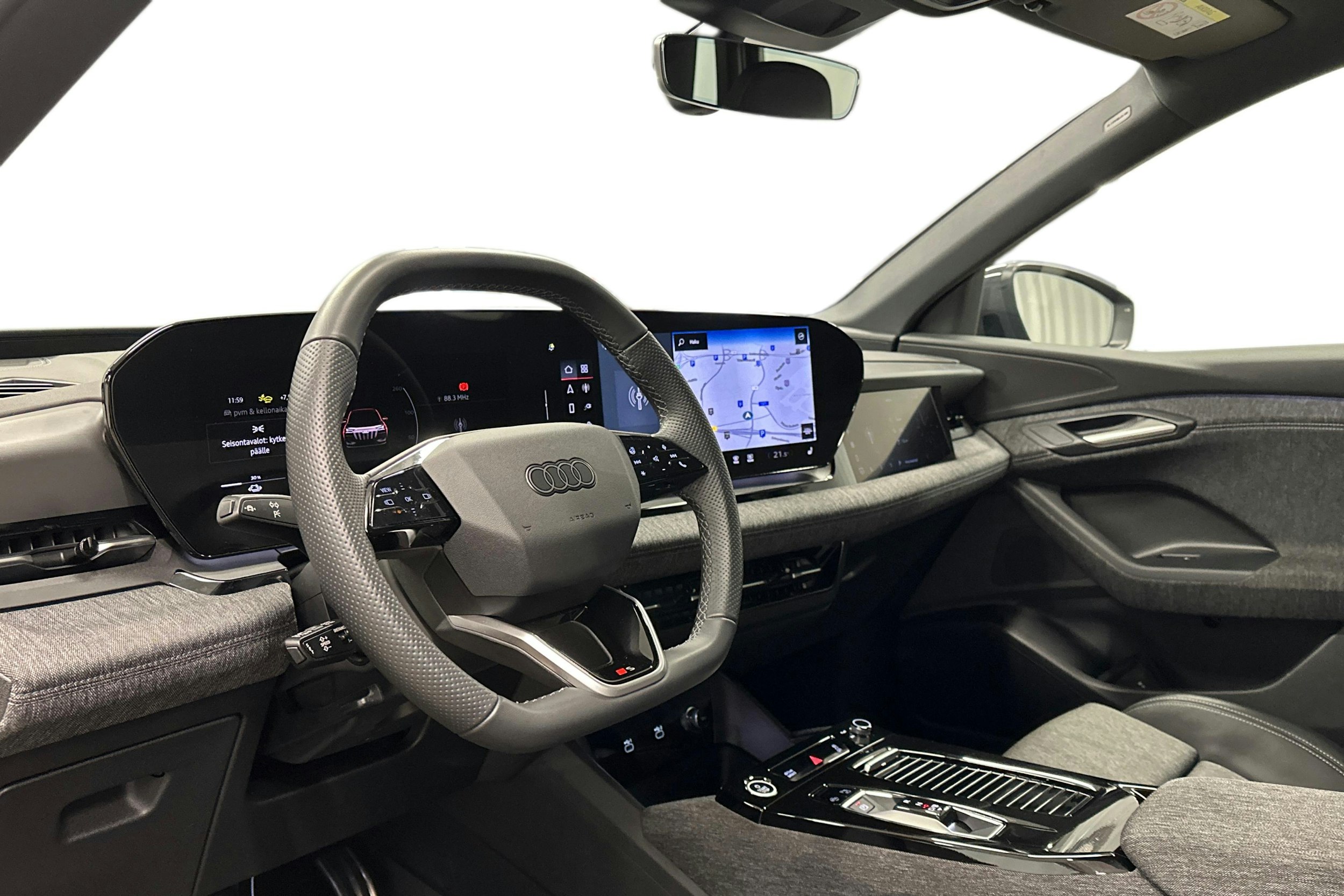 harmaa Audi Q6 e-tron 2025 kuva 7.