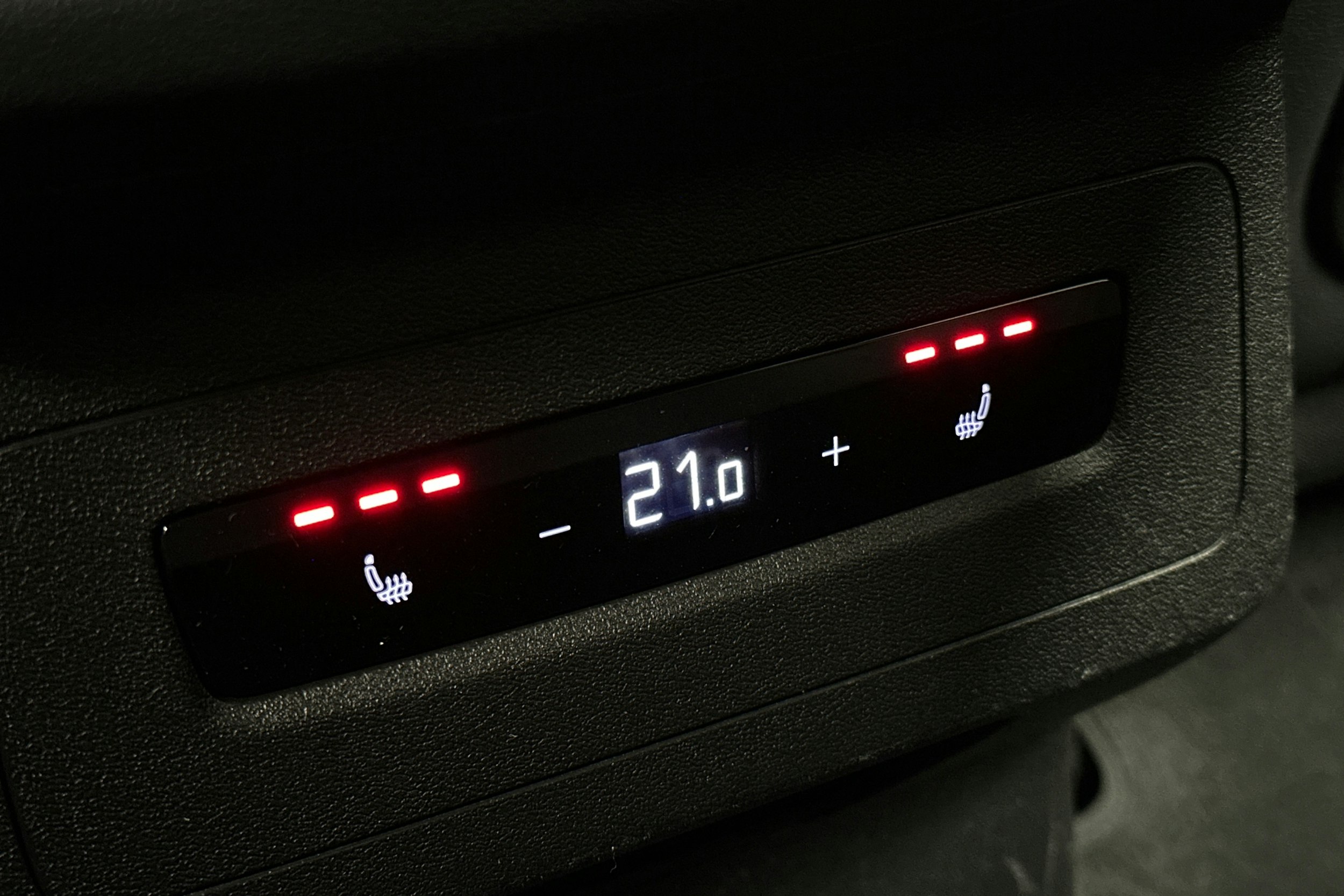 harmaa Audi Q6 e-tron 2025 kuva 16.