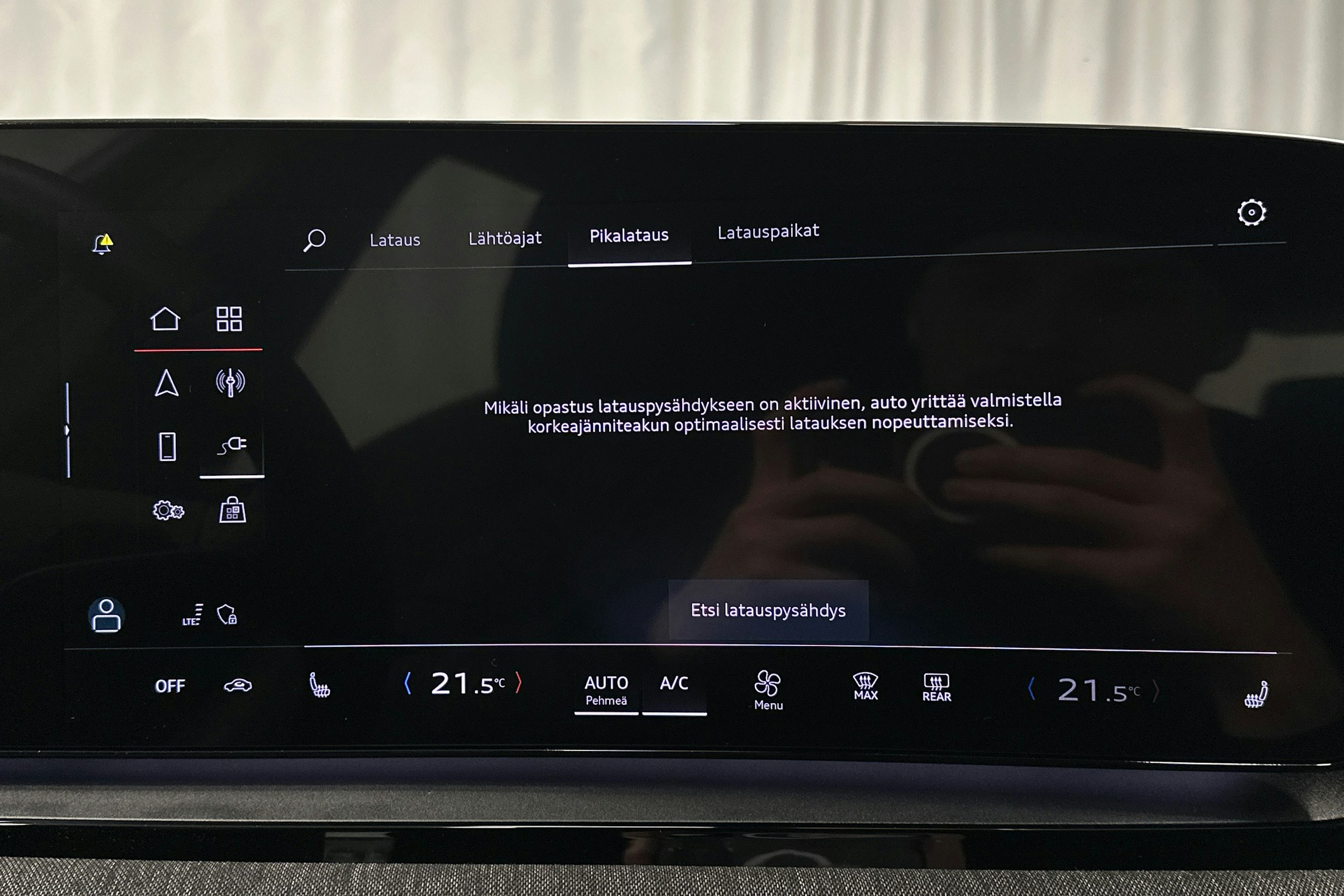 harmaa Audi Q6 e-tron 2025 kuva 28.