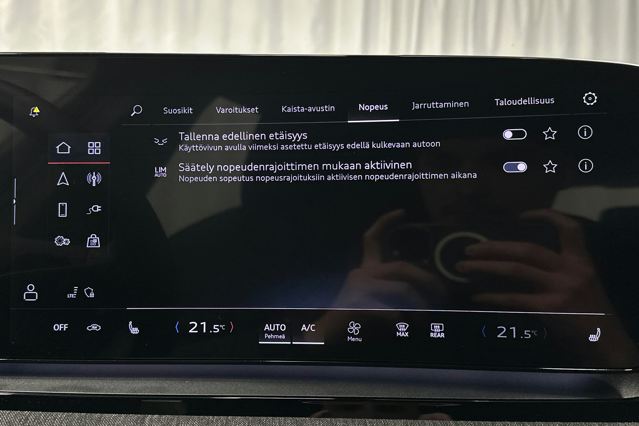 harmaa Audi Q6 e-tron 2025 kuva 31.