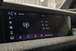 harmaa Audi Q6 e-tron 2025 kuva 35.