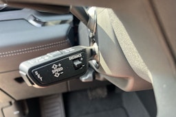 musta Audi Q6 e-tron 2025 kuva 12.