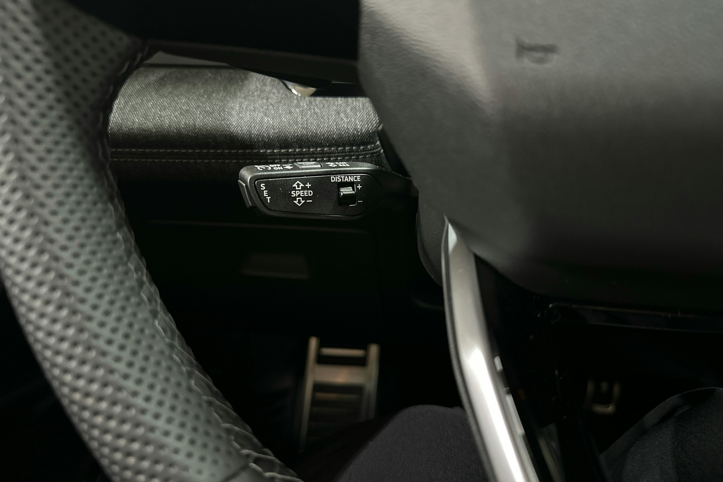 met. musta Audi Q6 e-tron 2025 kuva 14.