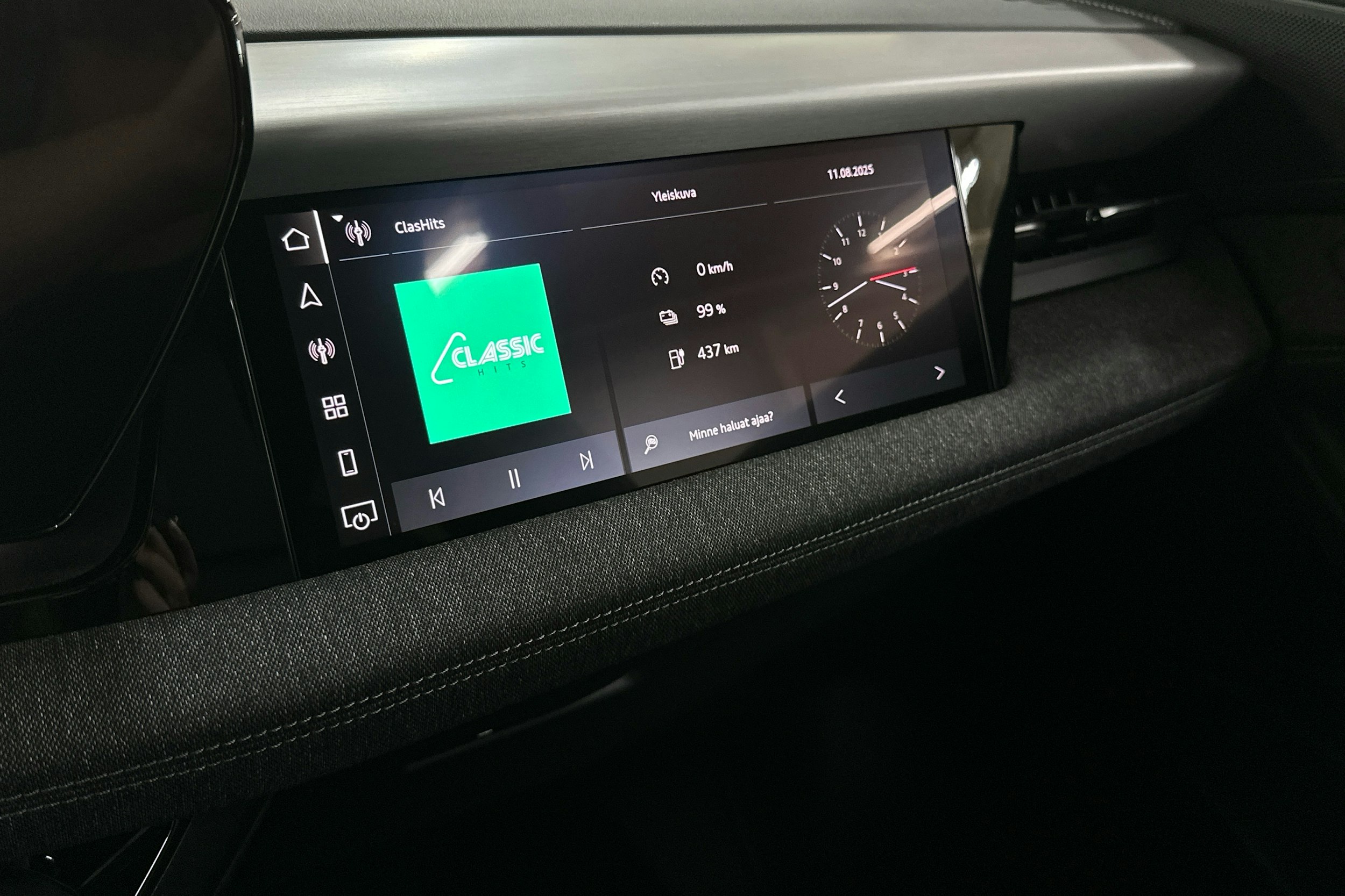 met. musta Audi Q6 e-tron 2025 kuva 18.