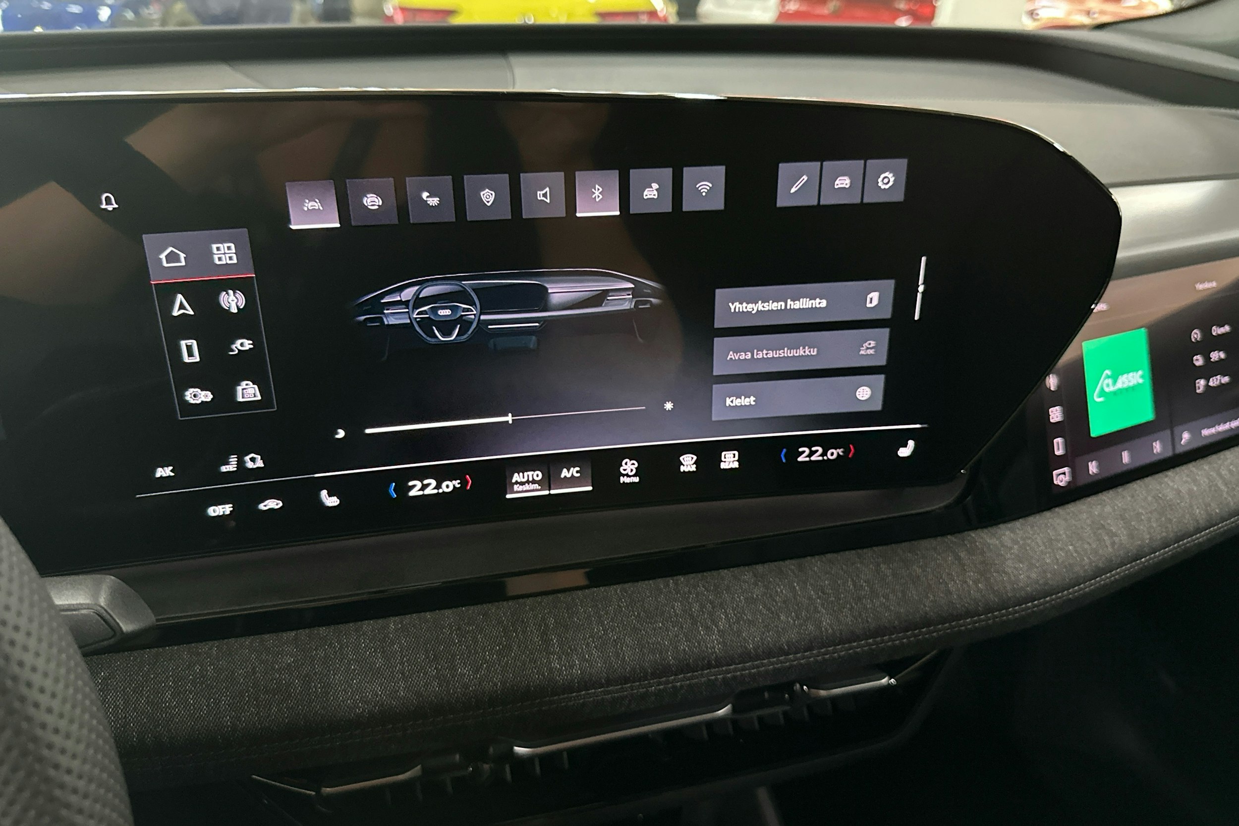 met. musta Audi Q6 e-tron 2025 kuva 28.