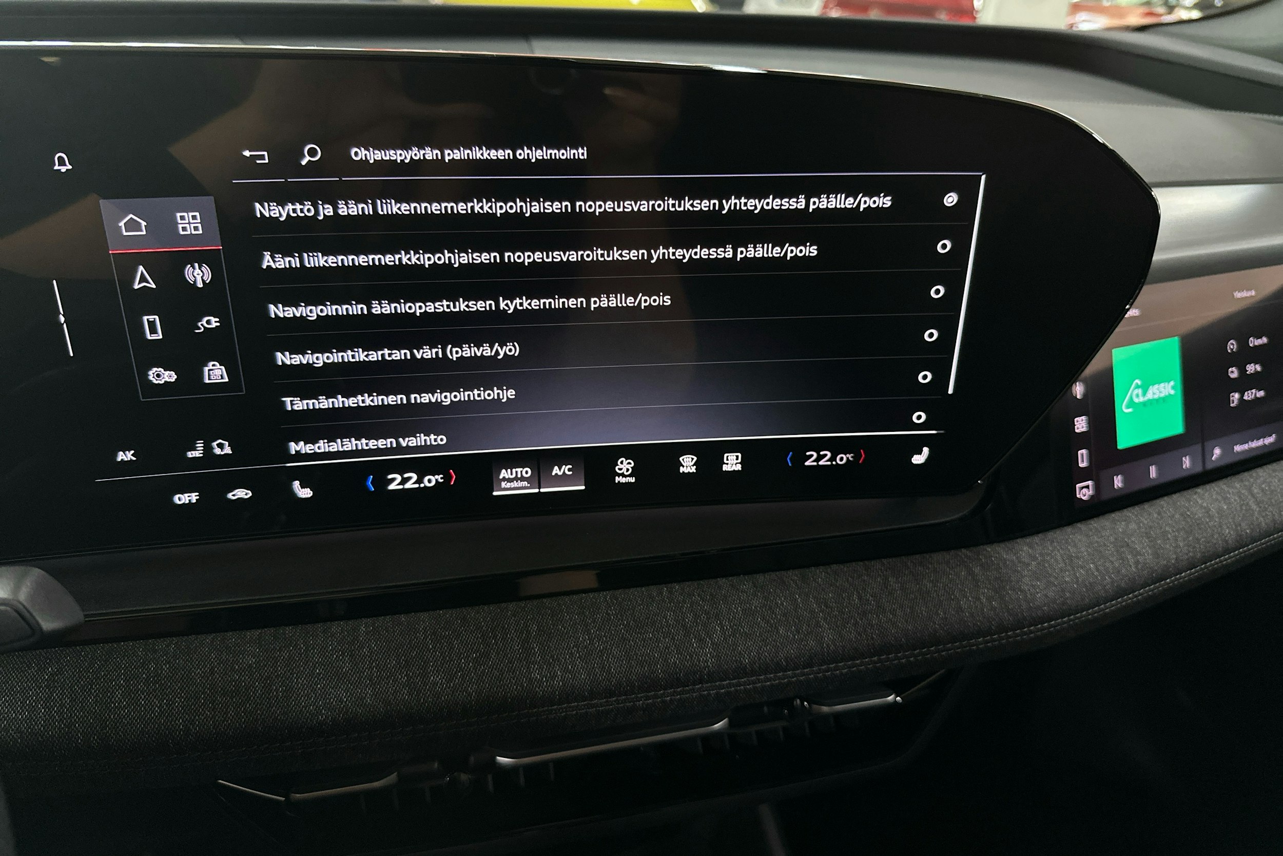 met. musta Audi Q6 e-tron 2025 kuva 29.