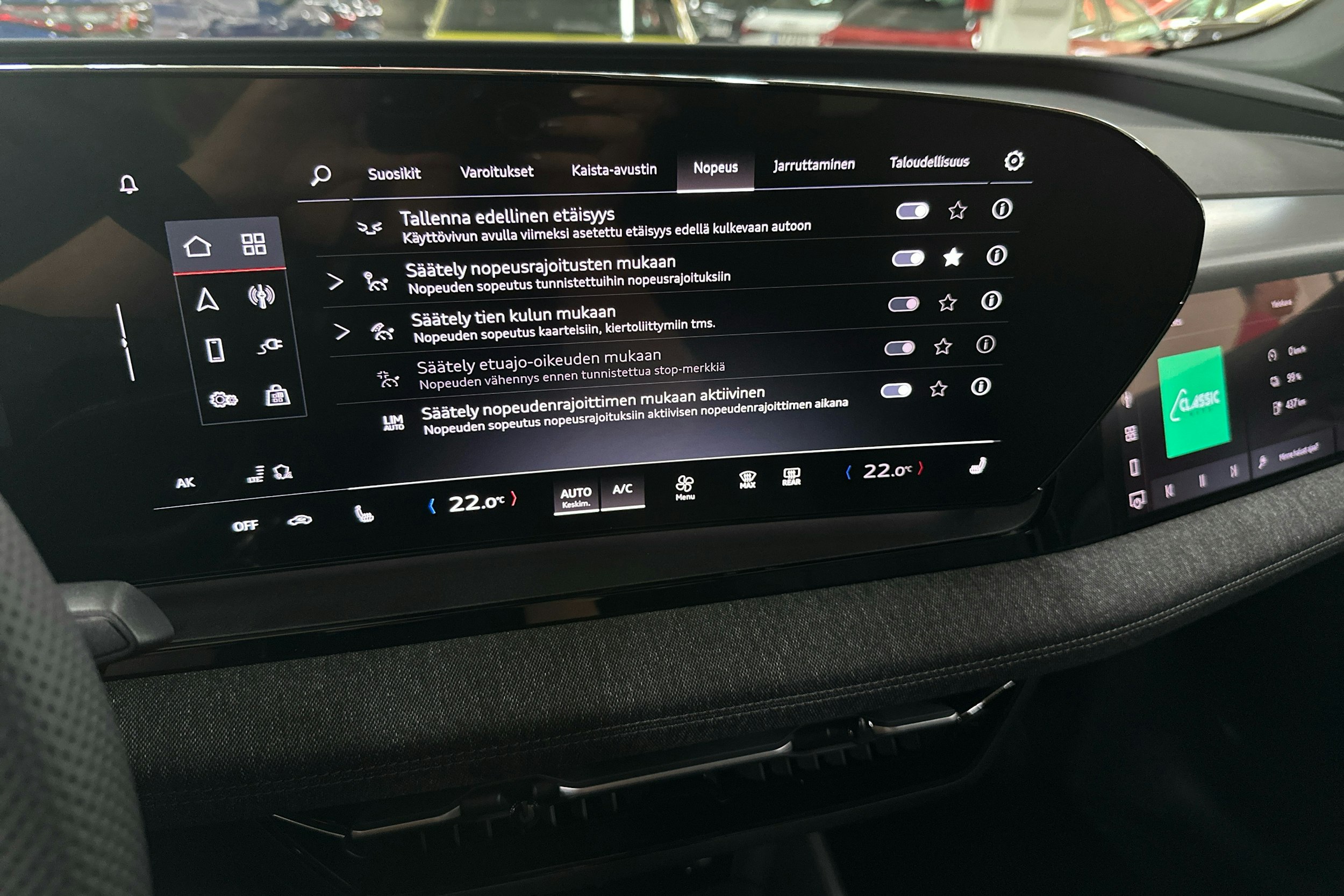 met. musta Audi Q6 e-tron 2025 kuva 32.