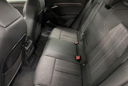 sininen Audi Q6 e-tron 2025 kuva 8.