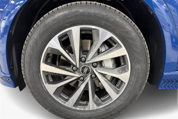 sininen Audi Q6 e-tron 2025 kuva 9.