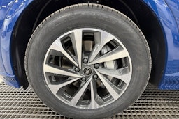 sininen Audi Q6 e-tron 2025 kuva 10.