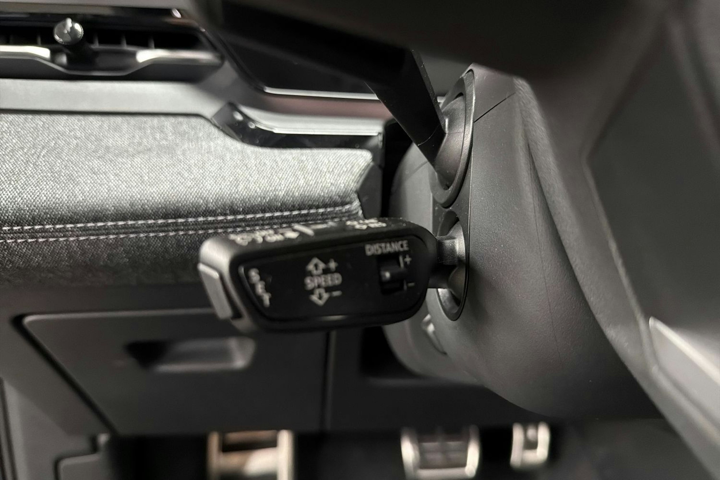 sininen Audi Q6 e-tron 2025 kuva 12.