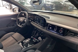 musta Audi Q6 e-tron 2025 kuva 18.