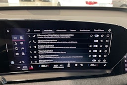 musta Audi Q6 e-tron 2025 kuva 31.