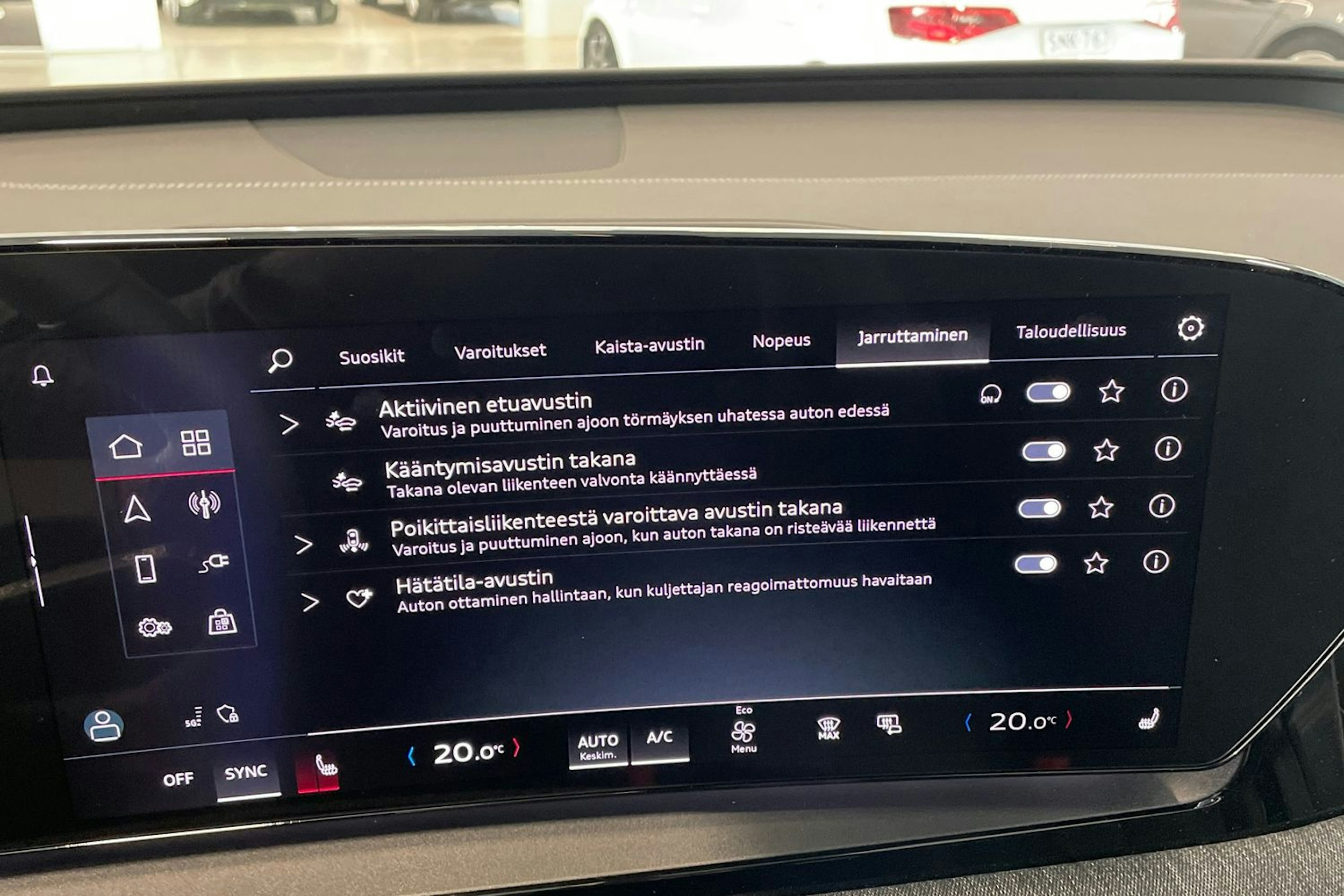 musta Audi Q6 e-tron 2025 kuva 33.