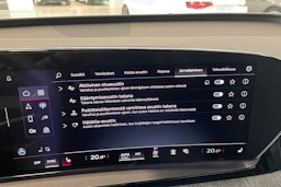 musta Audi Q6 e-tron 2025 kuva 33.