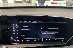 musta Audi Q6 e-tron 2025 kuva 34.