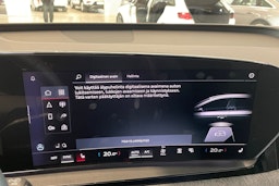 musta Audi Q6 e-tron 2025 kuva 36.