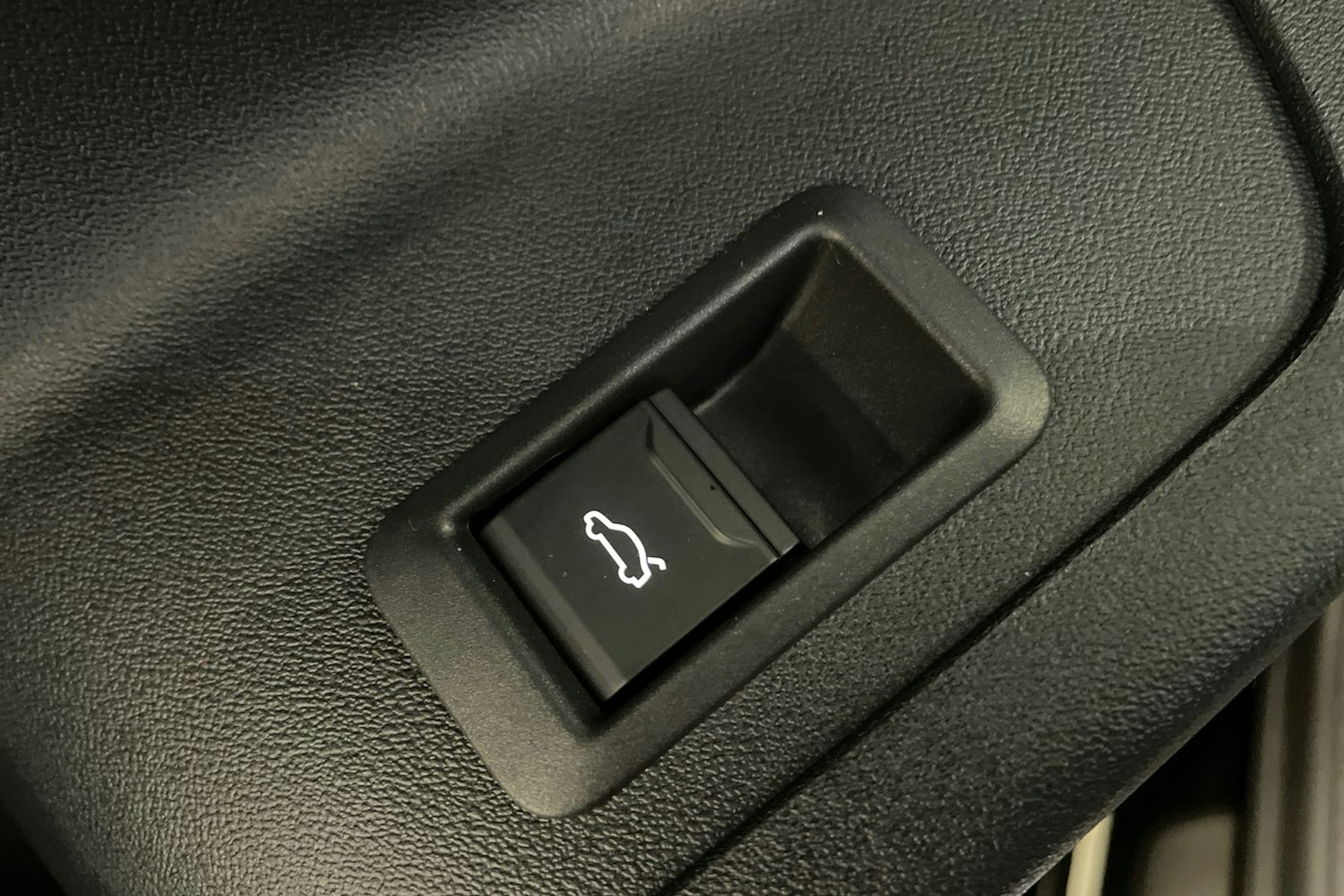 musta Audi Q6 e-tron 2025 kuva 40.