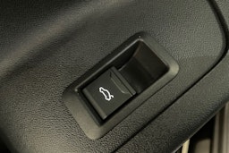 musta Audi Q6 e-tron 2025 kuva 40.