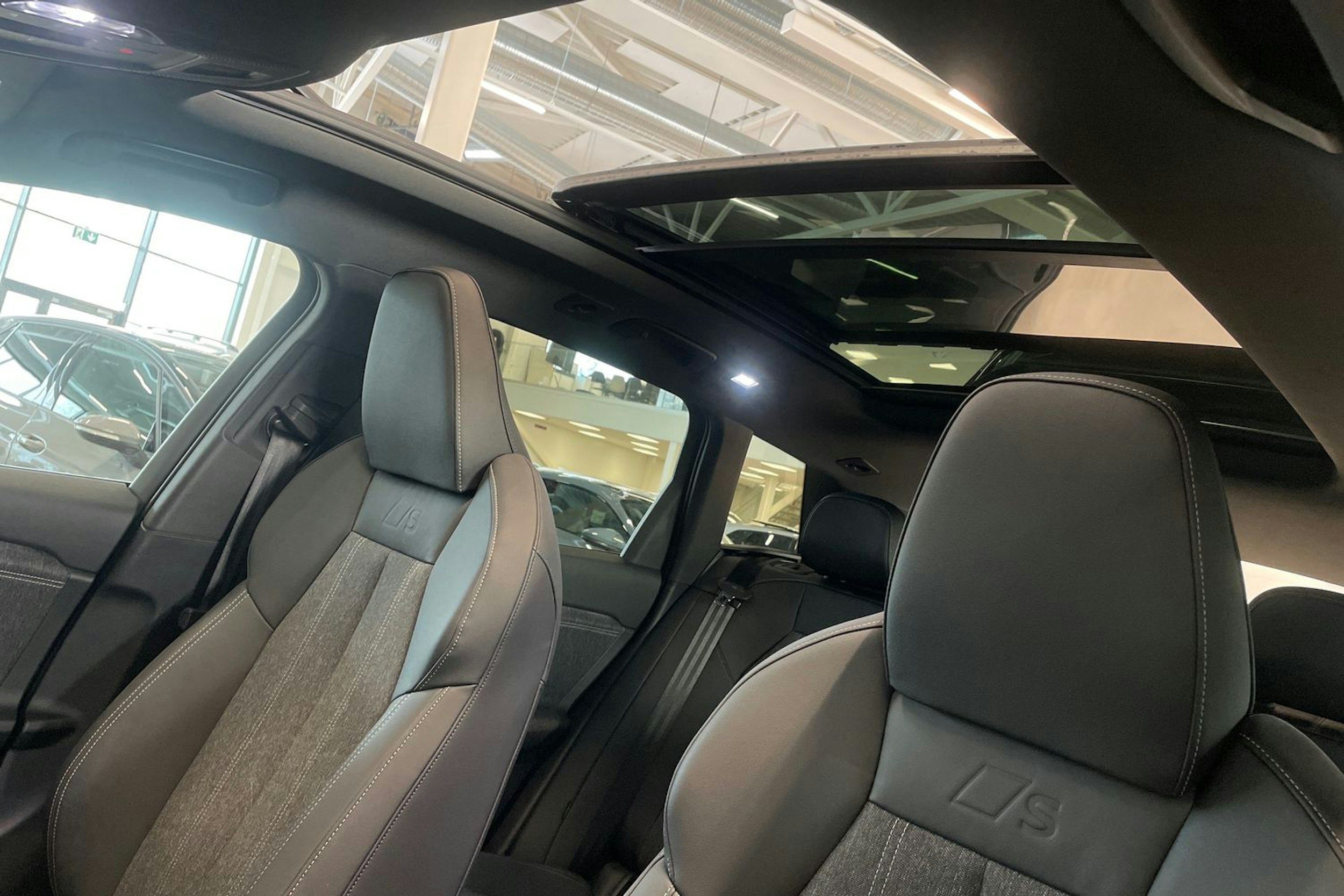 musta Audi Q6 e-tron 2025 kuva 41.