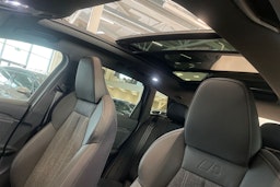 musta Audi Q6 e-tron 2025 kuva 41.