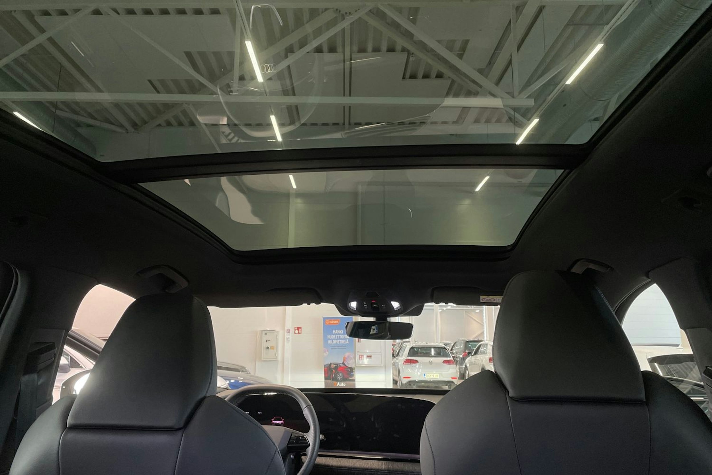 musta Audi Q6 e-tron 2025 kuva 42.