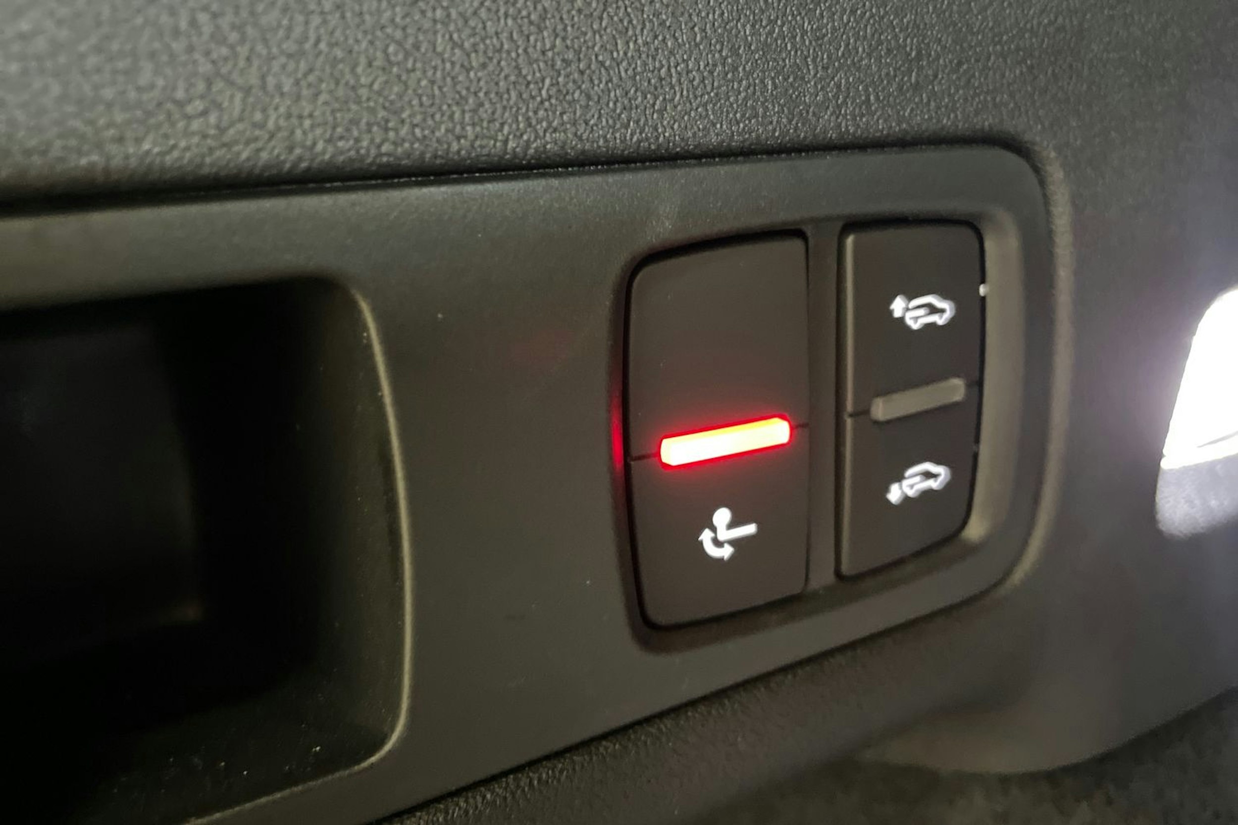 musta Audi Q6 e-tron 2025 kuva 44.