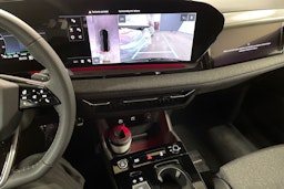 musta Audi Q6 e-tron 2025 kuva 18.