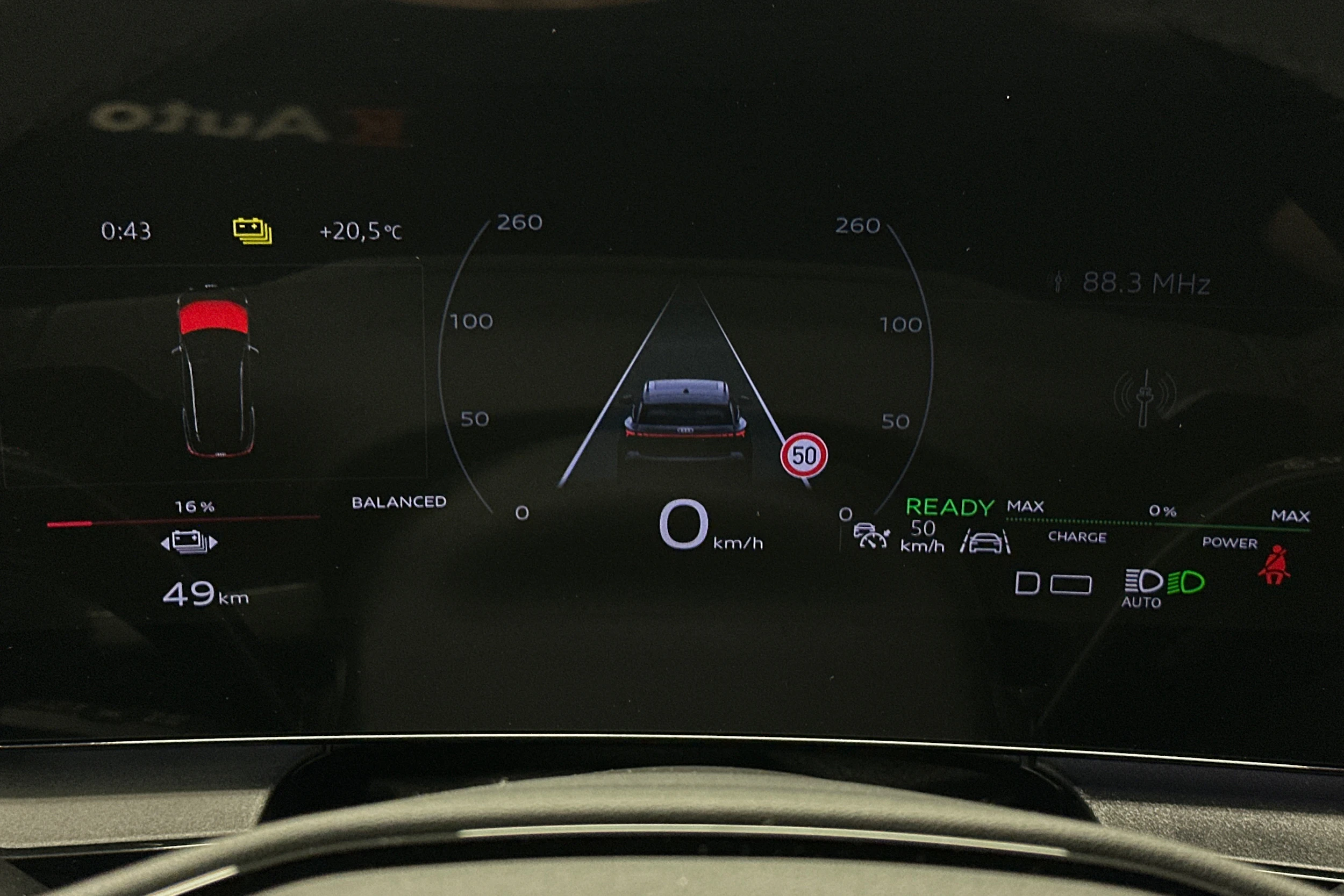musta Audi Q6 e-tron 2025 kuva 13.