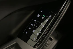 musta Audi Q6 e-tron 2025 kuva 15.
