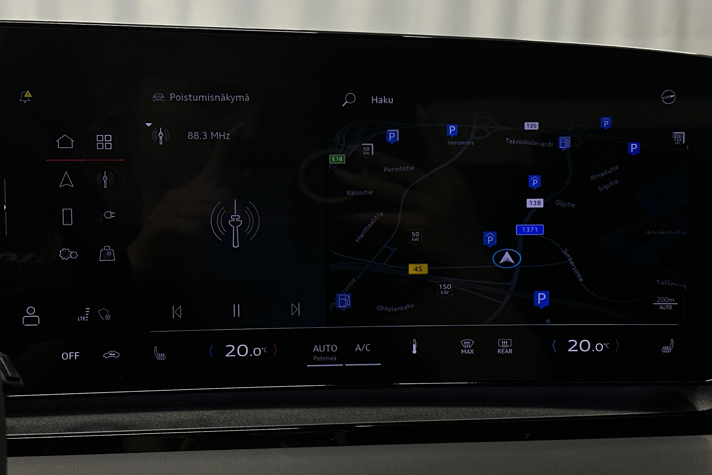 musta Audi Q6 e-tron 2025 kuva 17.