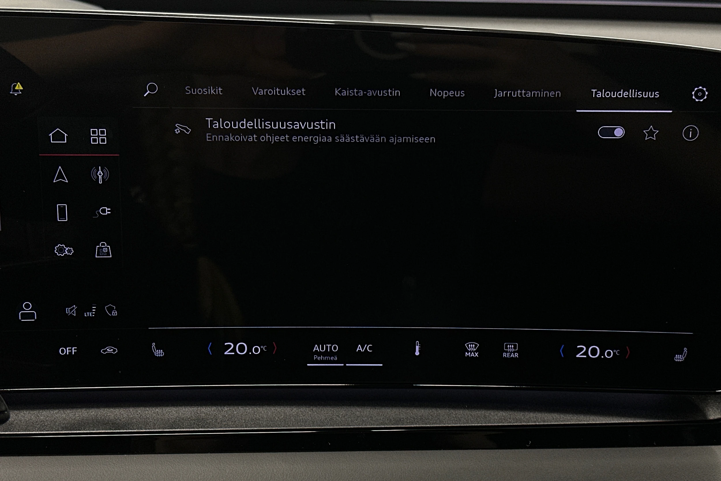 musta Audi Q6 e-tron 2025 kuva 29.