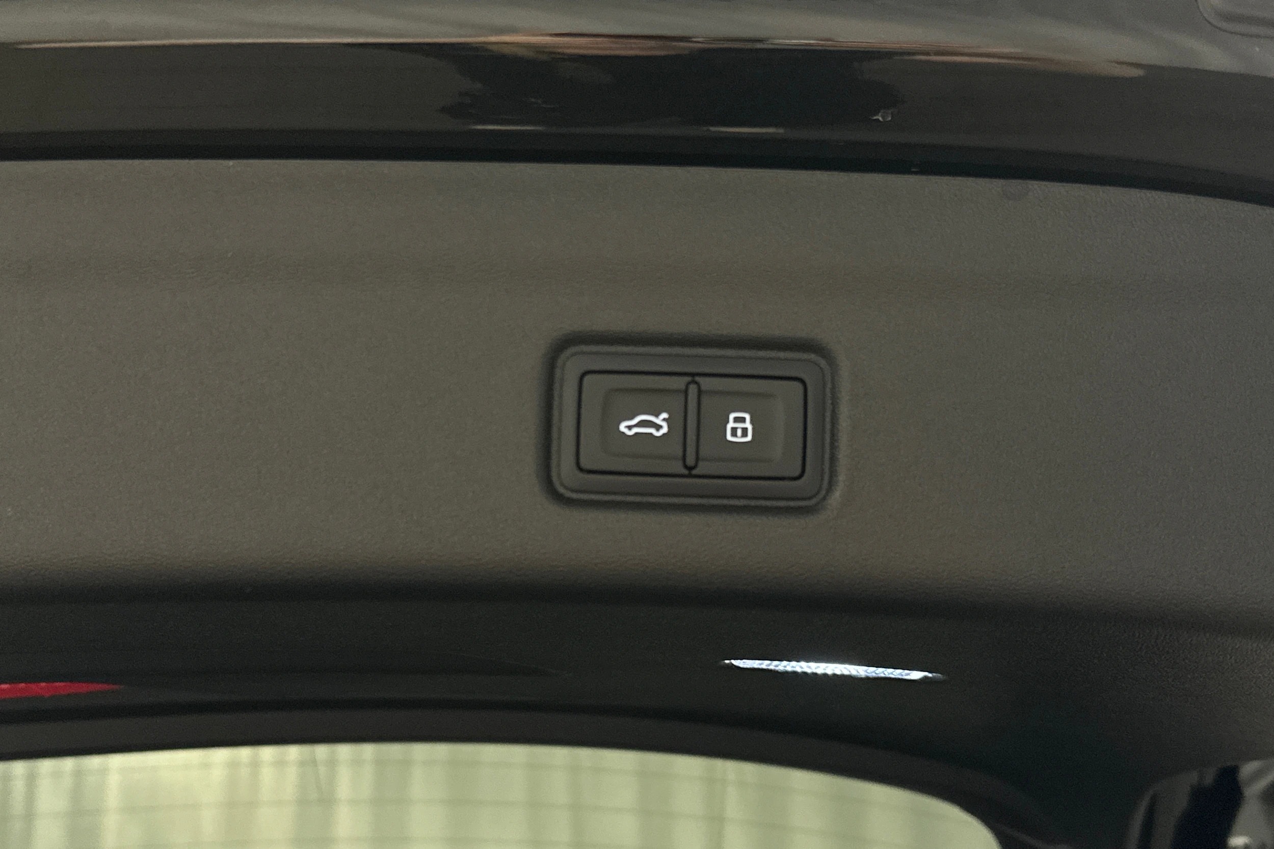 musta Audi Q6 e-tron 2025 kuva 40.
