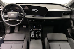 harmaa Audi Q6 e-tron 2025 kuva 7.