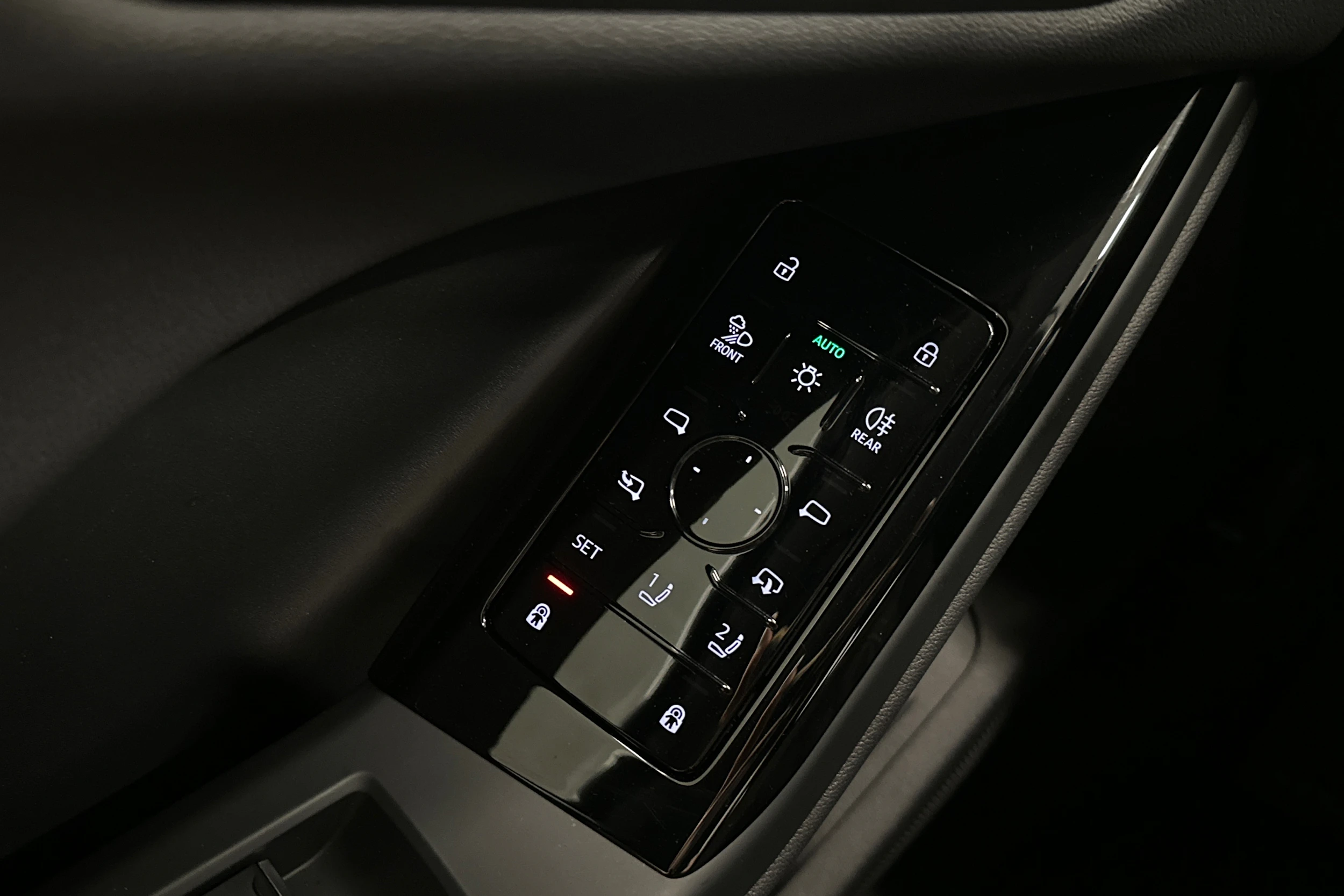 harmaa Audi Q6 e-tron 2025 kuva 14.